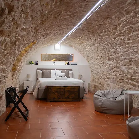 La Grotta Paradiso Semesterbostad
